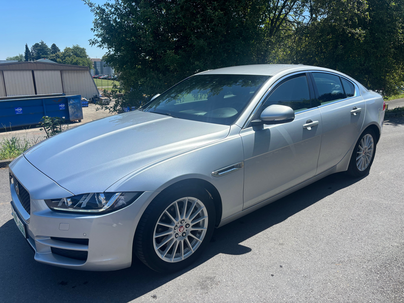 Jaguar XE XE 2.0 marchand export!! — photo 3