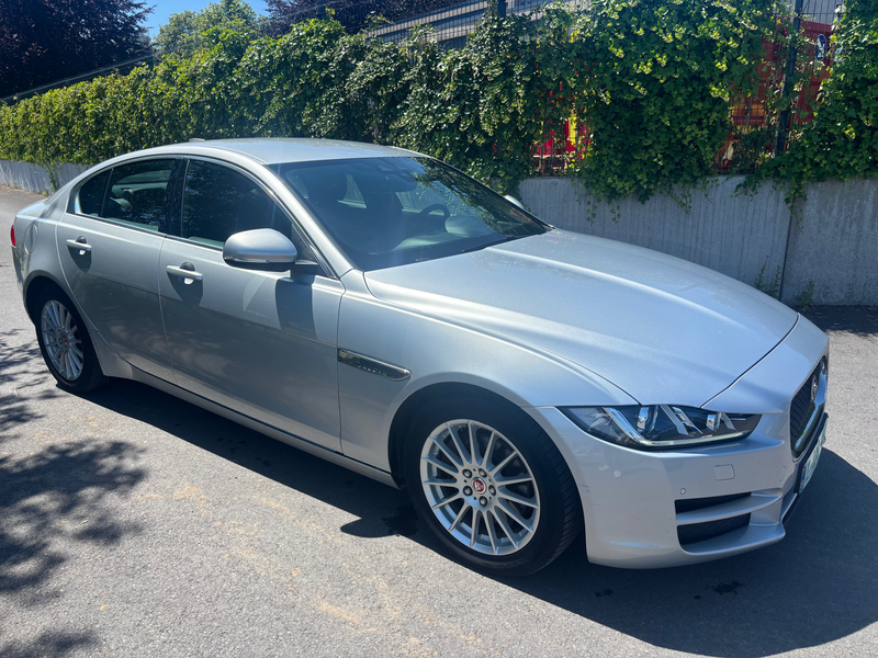 Jaguar XE XE 2.0 marchand export!! — photo 2