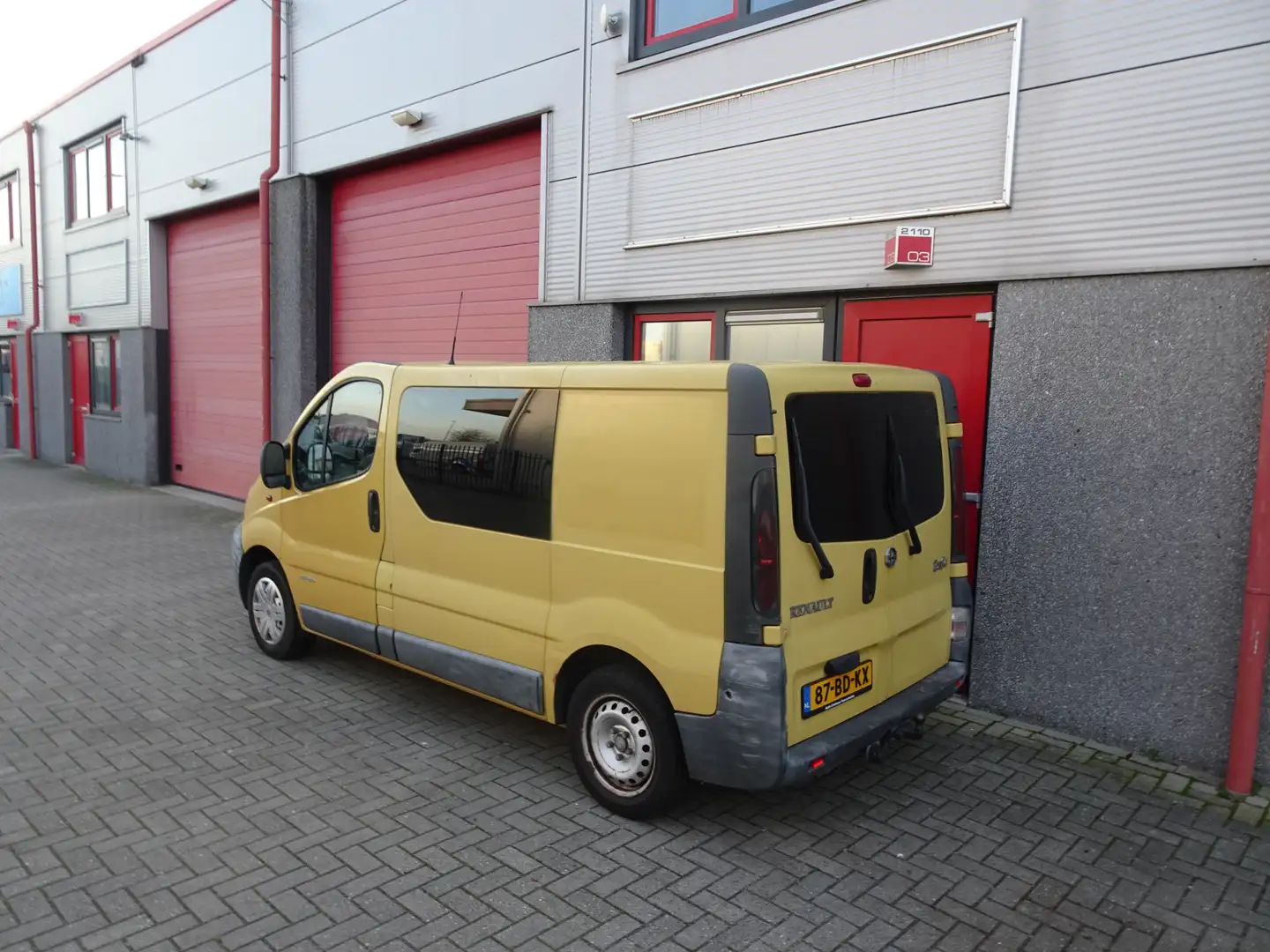 Renault Trafic 1.9 dCi L1H1 Série Spéciale 3 zits Geel - 2