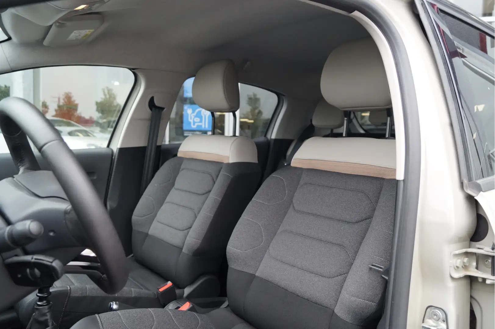 Citroen C3 1.2 PureTech Max | Navigatie | Achteruitrijcamera Gris - 2