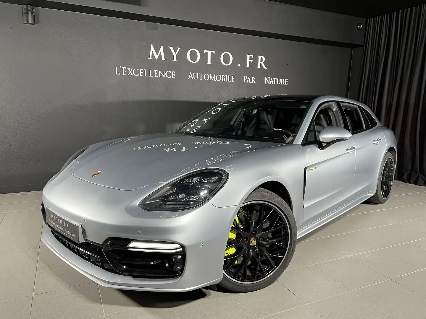 Porsche Panamera 3.0 V6 462CH 4 E-HYBRID Gris - 1