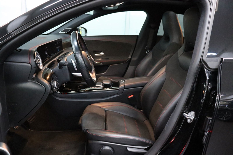 Mercedes-Benz CLA 250 CLA 250 AMG Line 4Matic Navi Burmester Panorama — photo 12