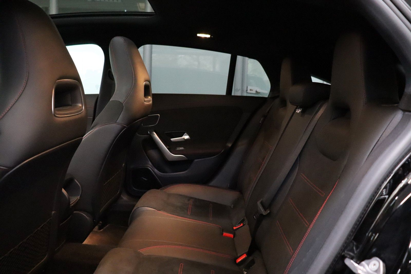 Mercedes-Benz CLA 250 CLA 250 AMG Line 4Matic Navi Burmester Panorama — photo 14