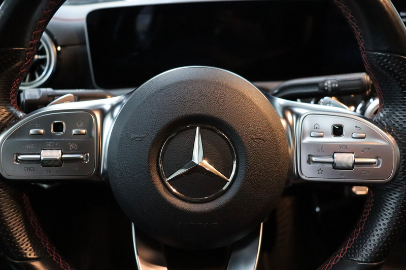 Mercedes-Benz CLA 250 CLA 250 AMG Line 4Matic Navi Burmester Panorama — photo 9