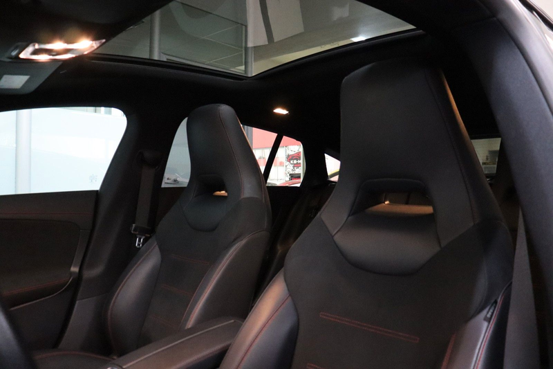Mercedes-Benz CLA 250 CLA 250 AMG Line 4Matic Navi Burmester Panorama — photo 13