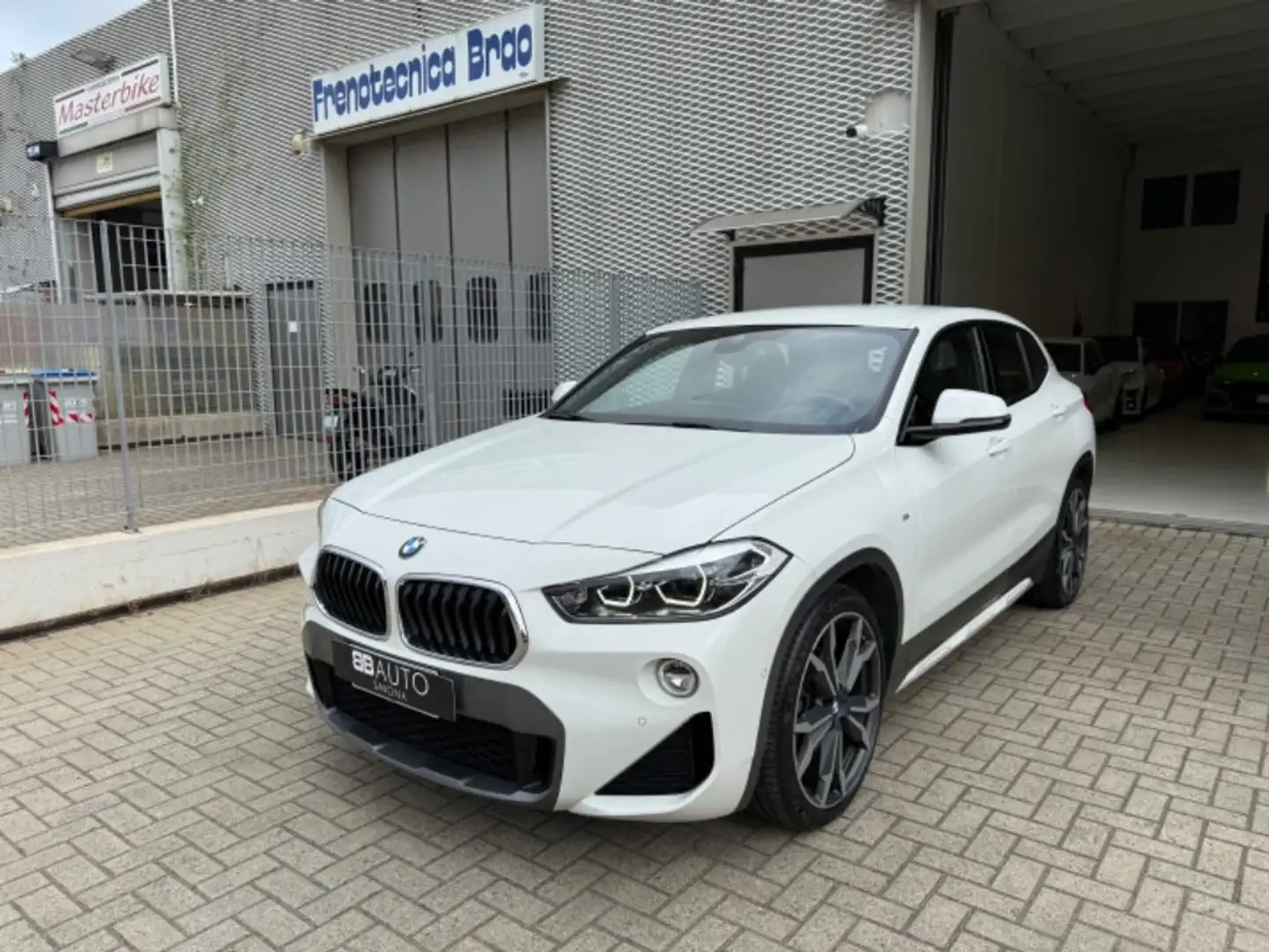 BMW X2 xDrive18d Msport GUSCI HEAD UP CERCHI 20'' Bianco - 2