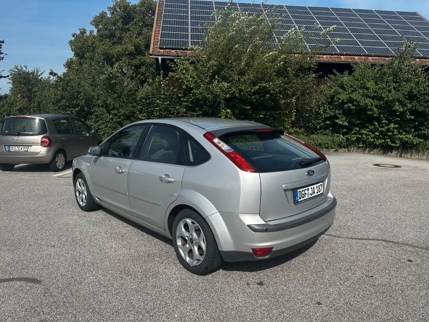 Ford Focus 2.0 Style Rostfrei Pdc Tempomat Tüv-Au-Kd Neu Silber - 2