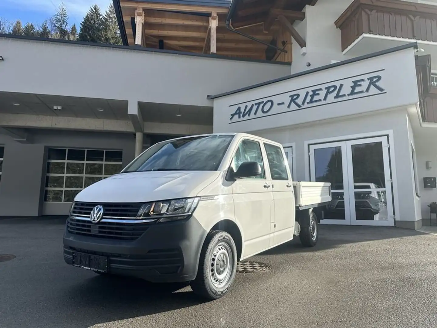 Volkswagen Sonstige T6.1 DOKA 2,0 TDI LR 4MOTION Anhängerkupplung Weiß - 1