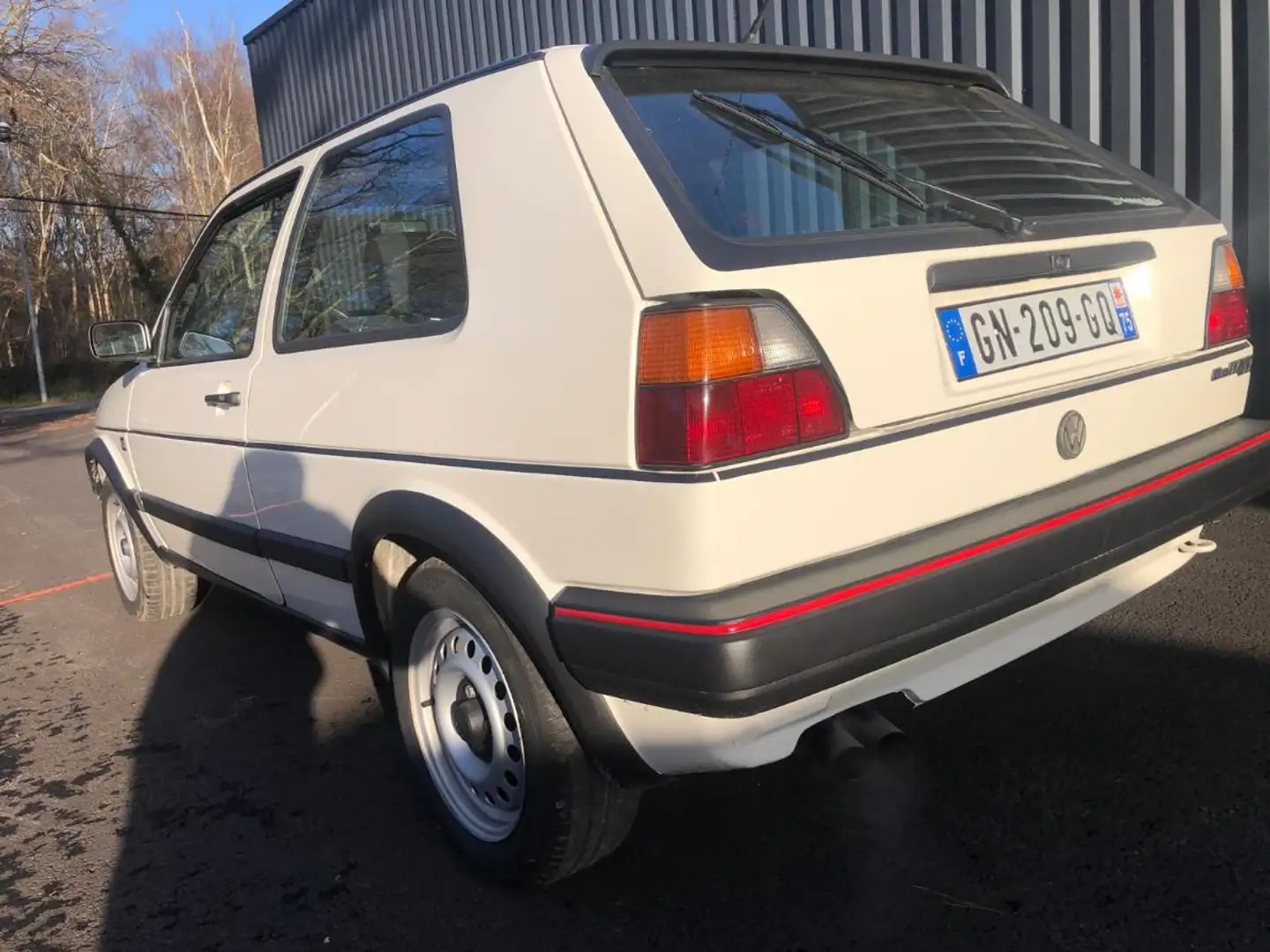 Volkswagen Golf GTI Golf 1.8i GTI Blanc - 2