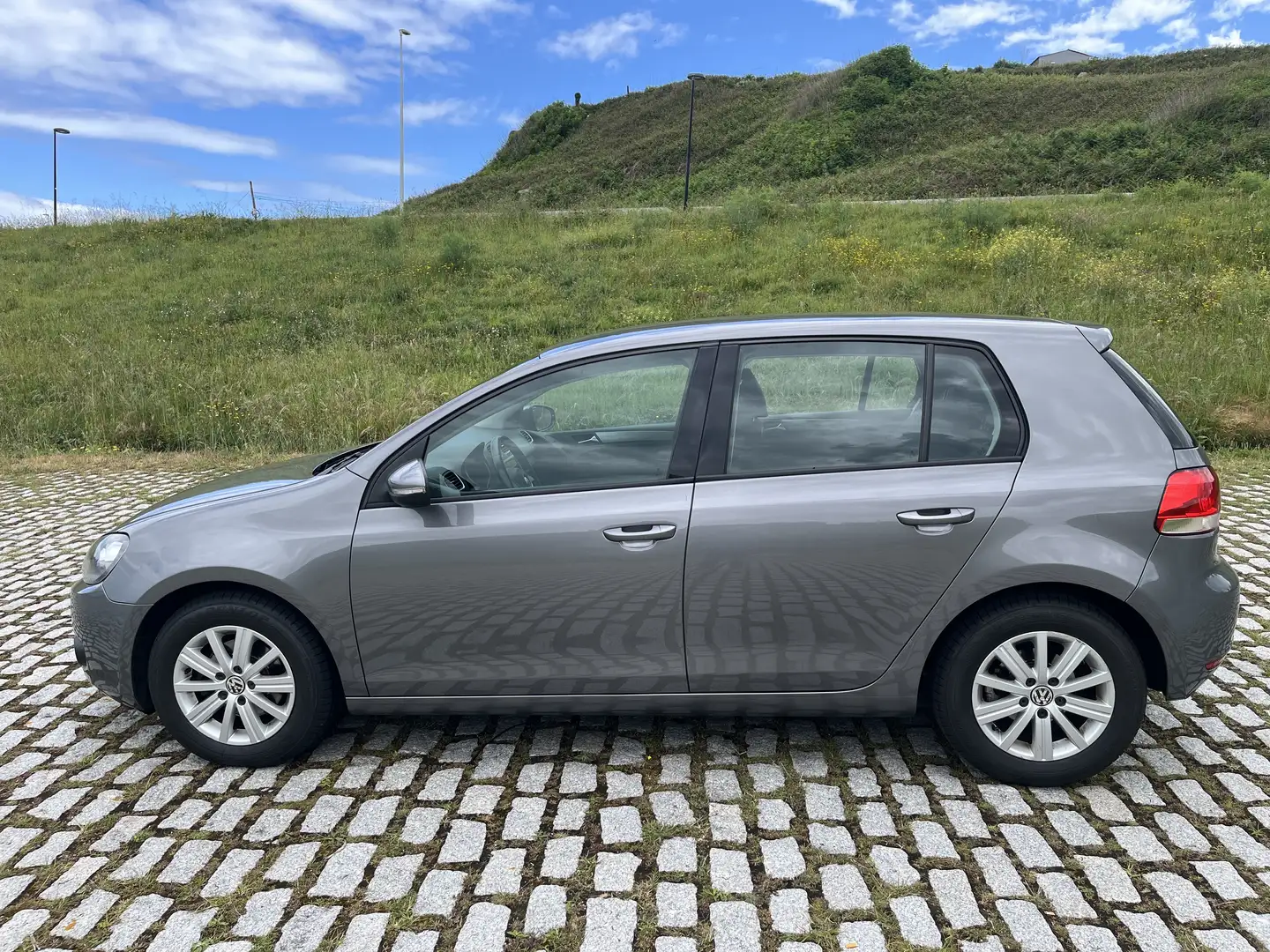 Volkswagen Golf 1.6TDI 90cv - 2