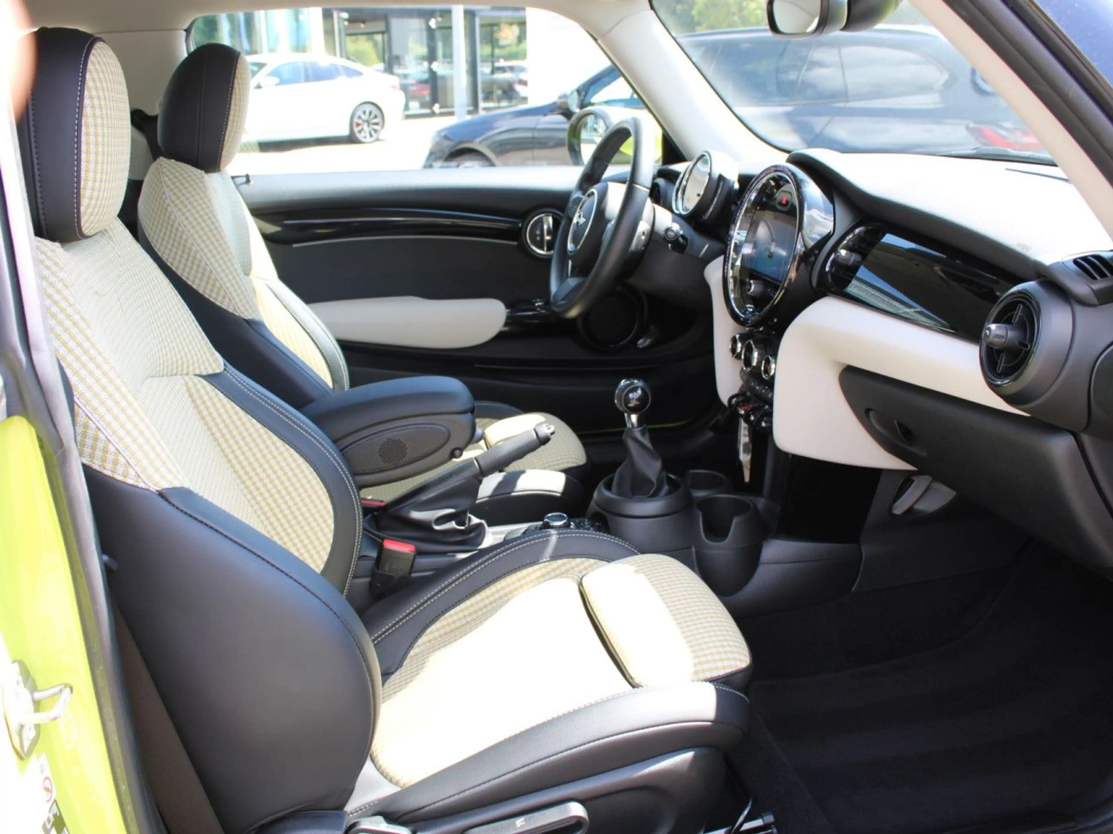 MINI One Classic Sports.Navi LED Sitzh.Temp.KomfZ.17" — photo 10