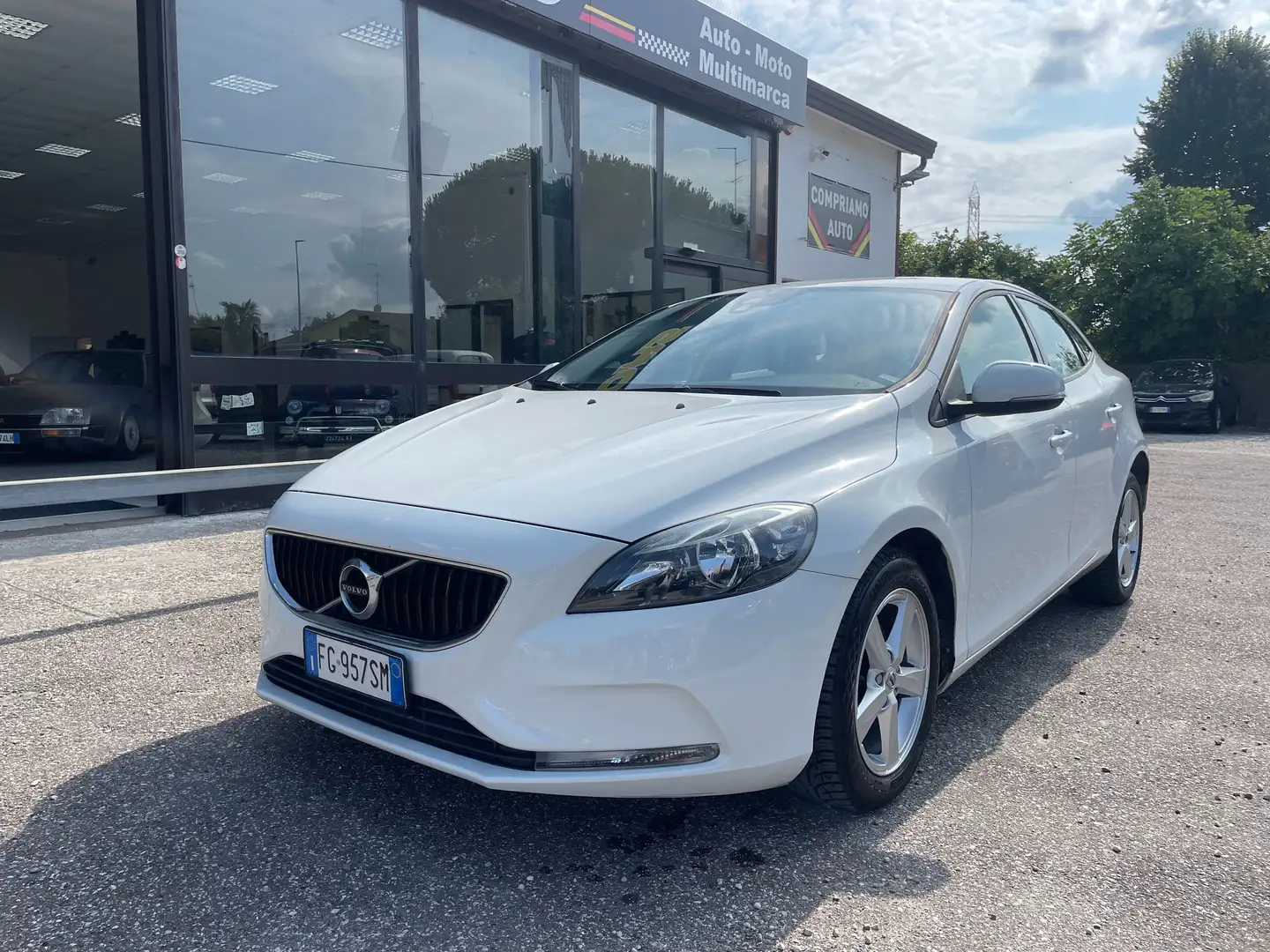 Volvo V40 V40 II 2012 2.0 d2 Business my17  X NEOPATENTATI Bianco - 1