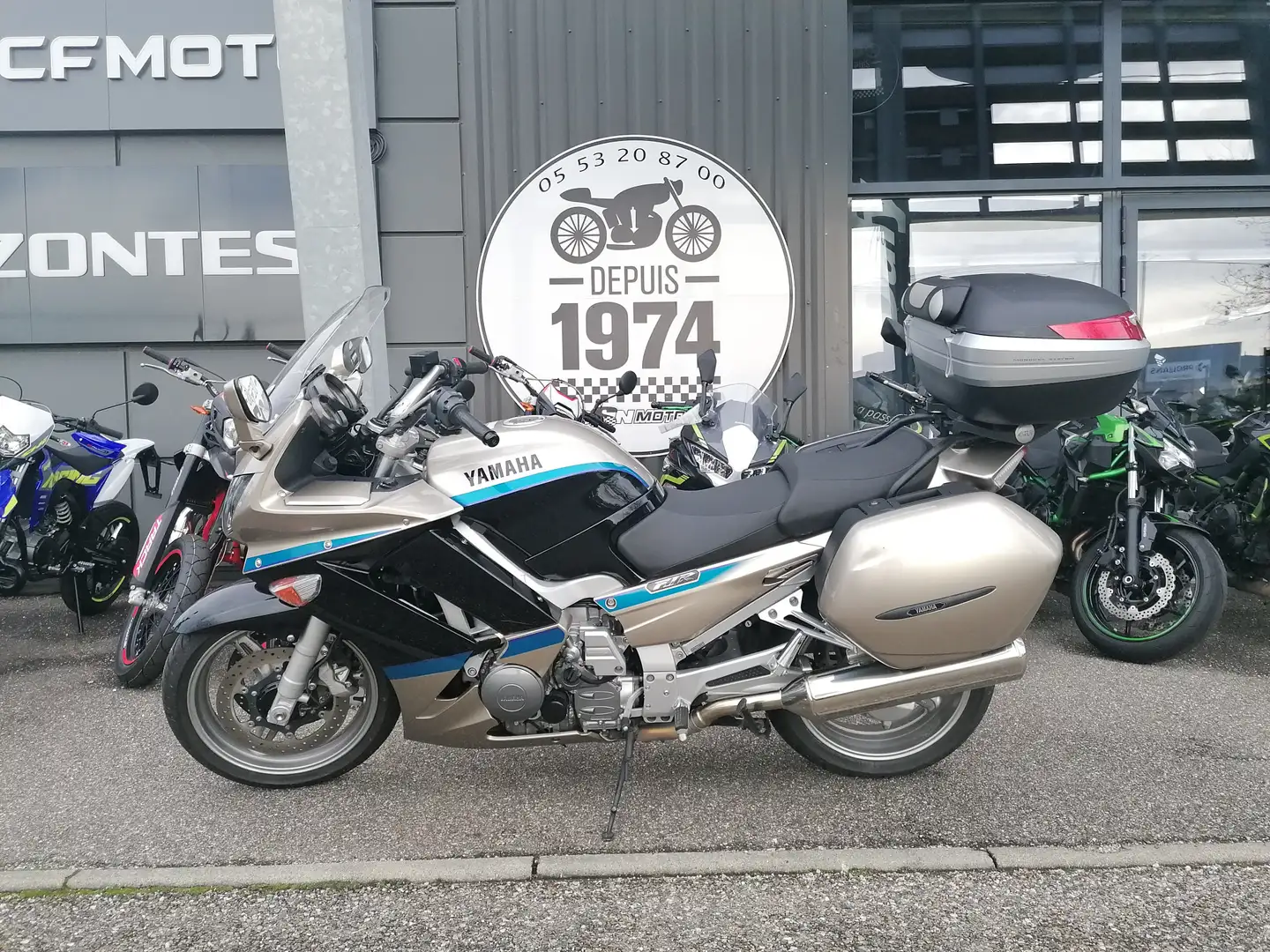 Yamaha FJR 1300 - 2