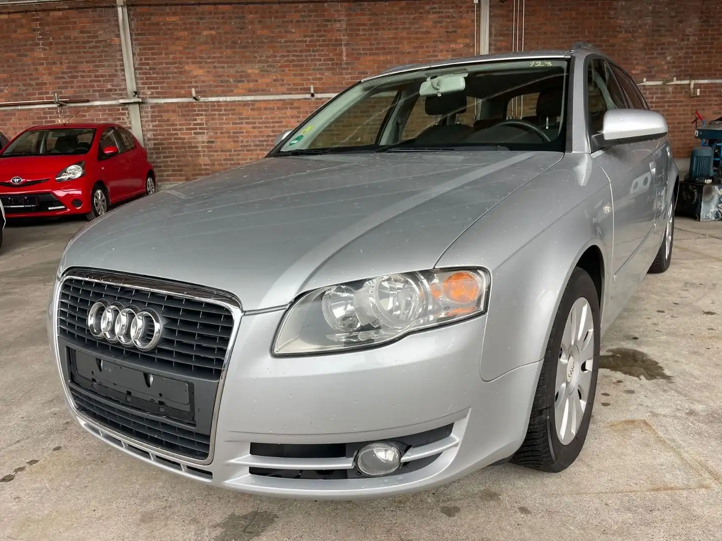 Audi A4 Avant 1.8 T/SHZ Argent - 1