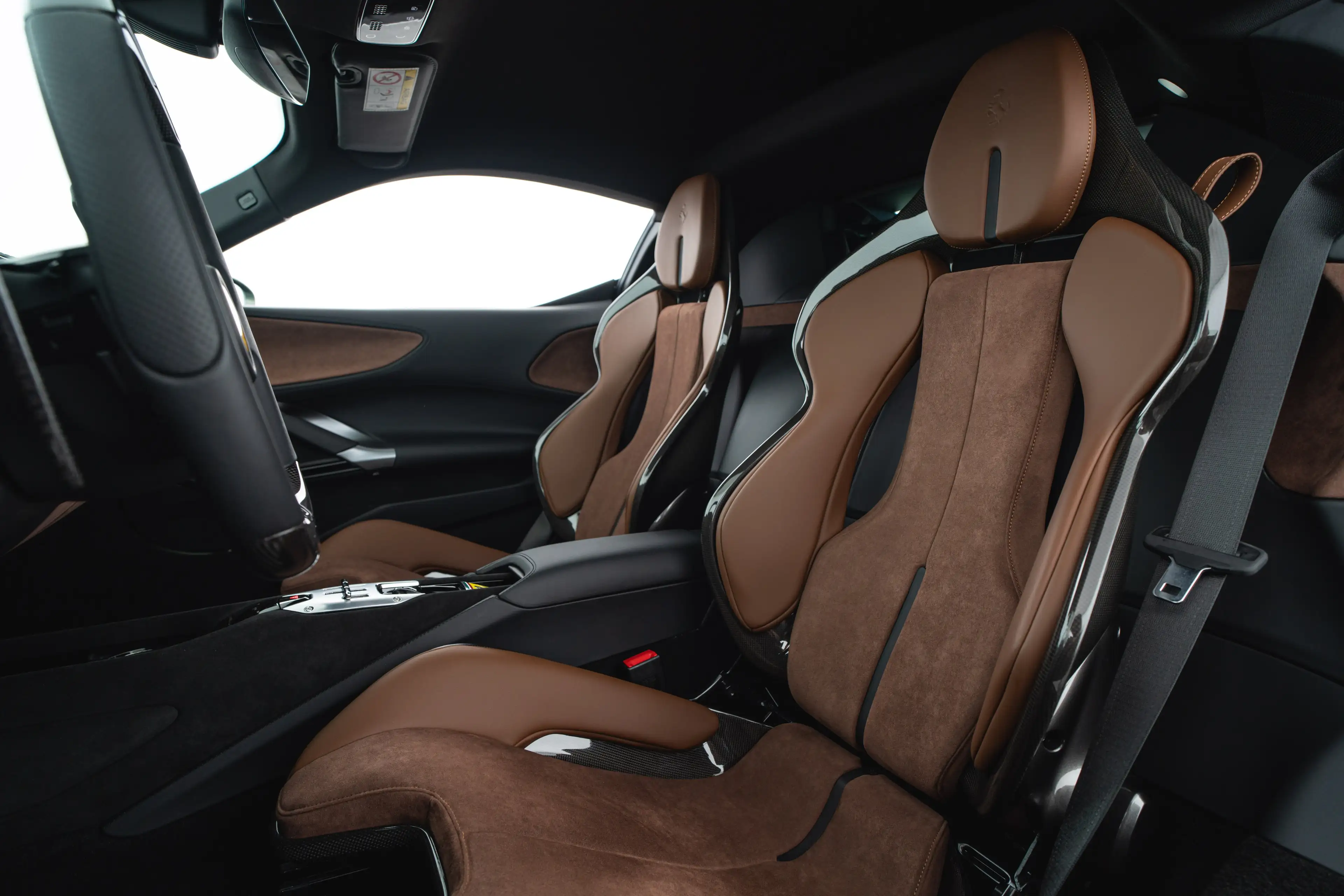 Ferrari SF90 Stradale SF90 Stradale PHEV 7,9kWh F1-DCT — photo 11