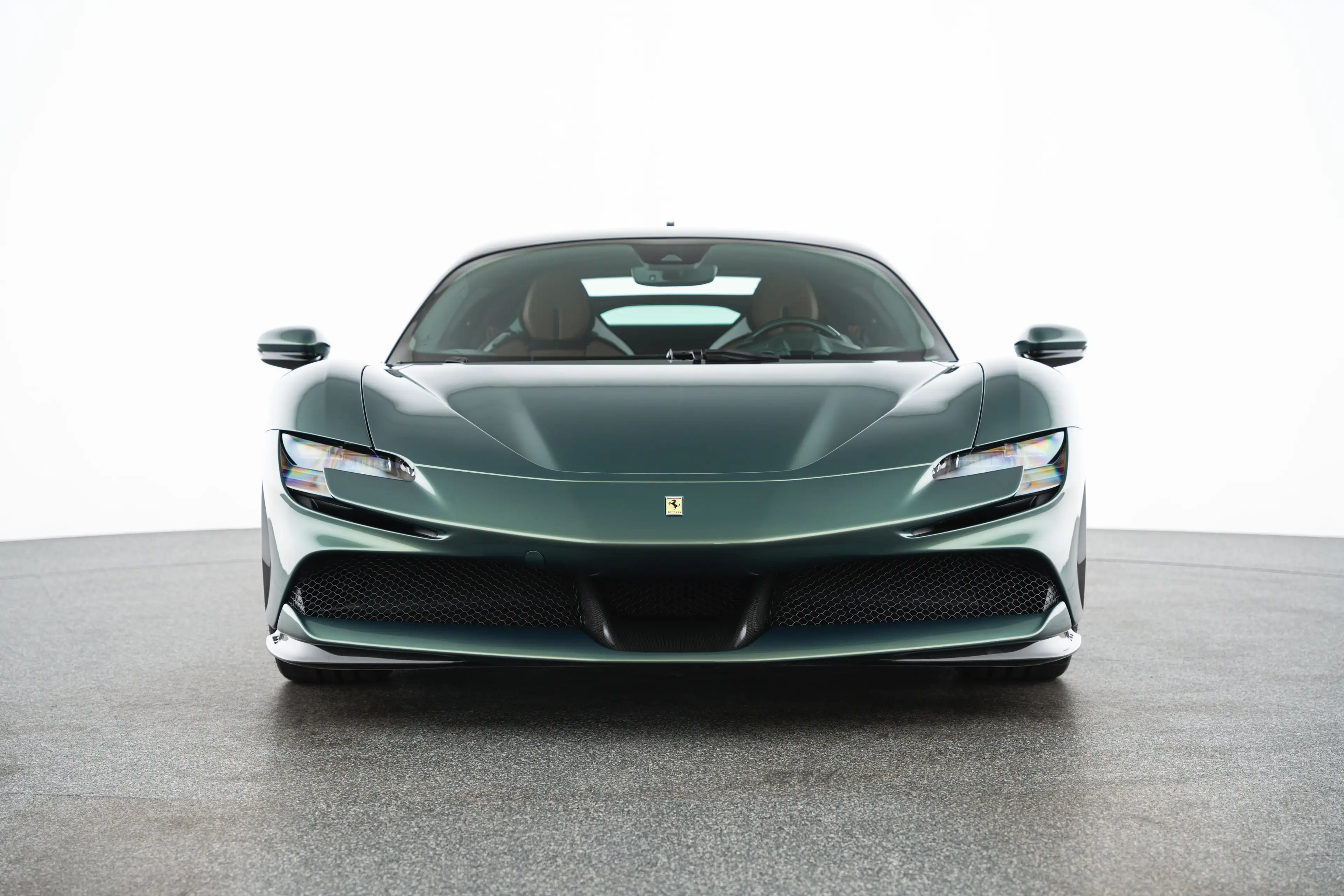 Ferrari SF90 Stradale SF90 Stradale PHEV 7,9kWh F1-DCT — photo 2