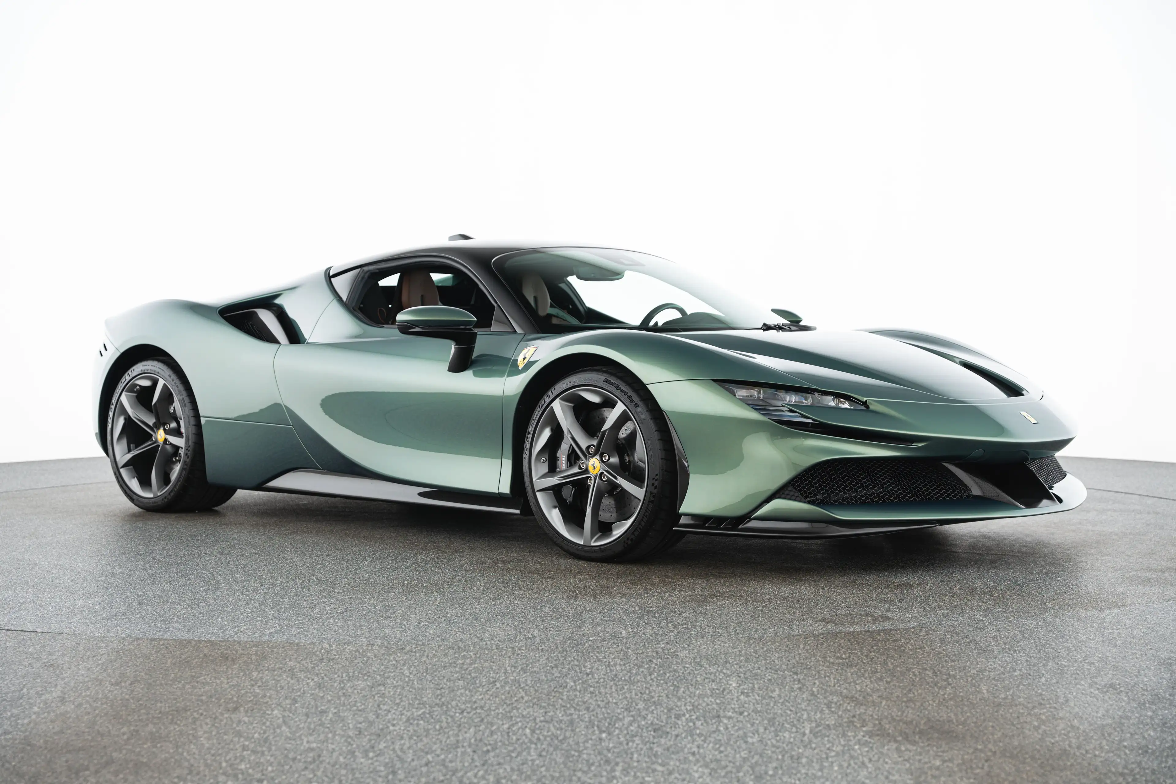 Ferrari SF90 Stradale SF90 Stradale PHEV 7,9kWh F1-DCT — photo 3