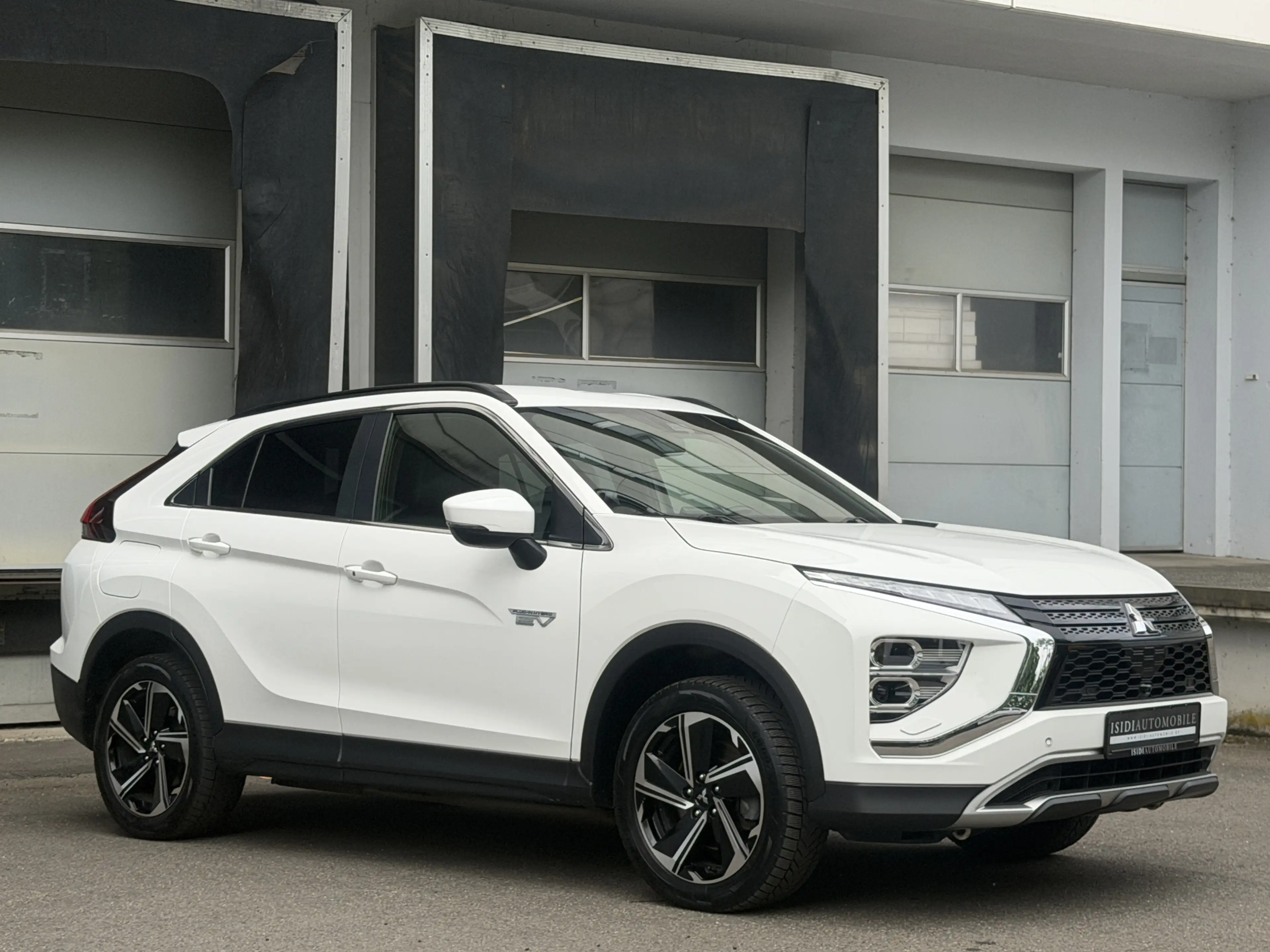 Mitsubishi Eclipse Cross Plus Hybrid 4WD LED Navi RüKamera — photo 8