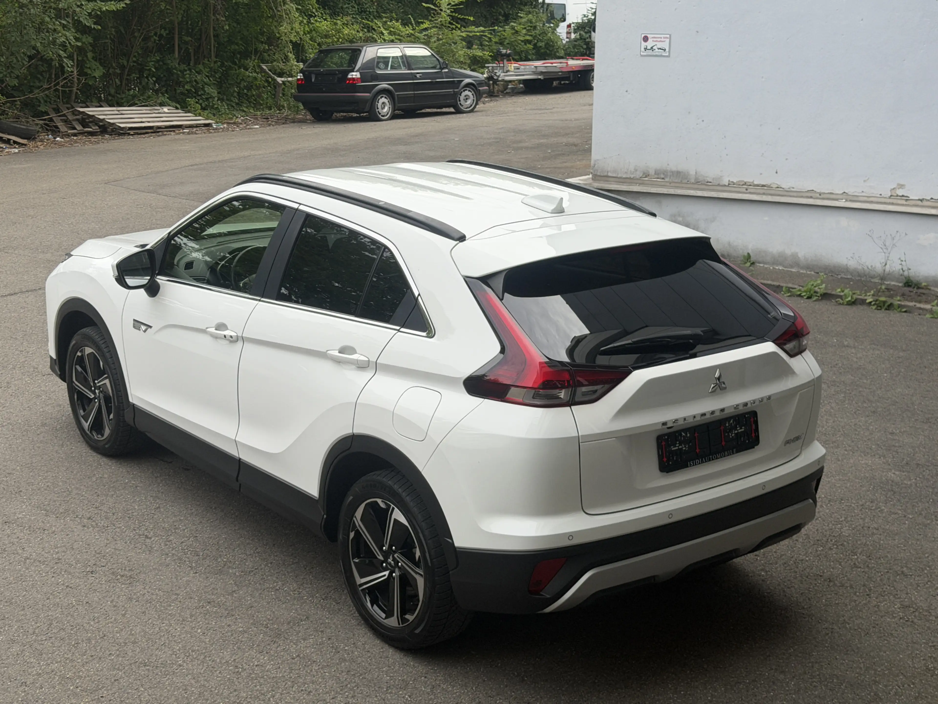 Mitsubishi Eclipse Cross Plus Hybrid 4WD LED Navi RüKamera — photo 4