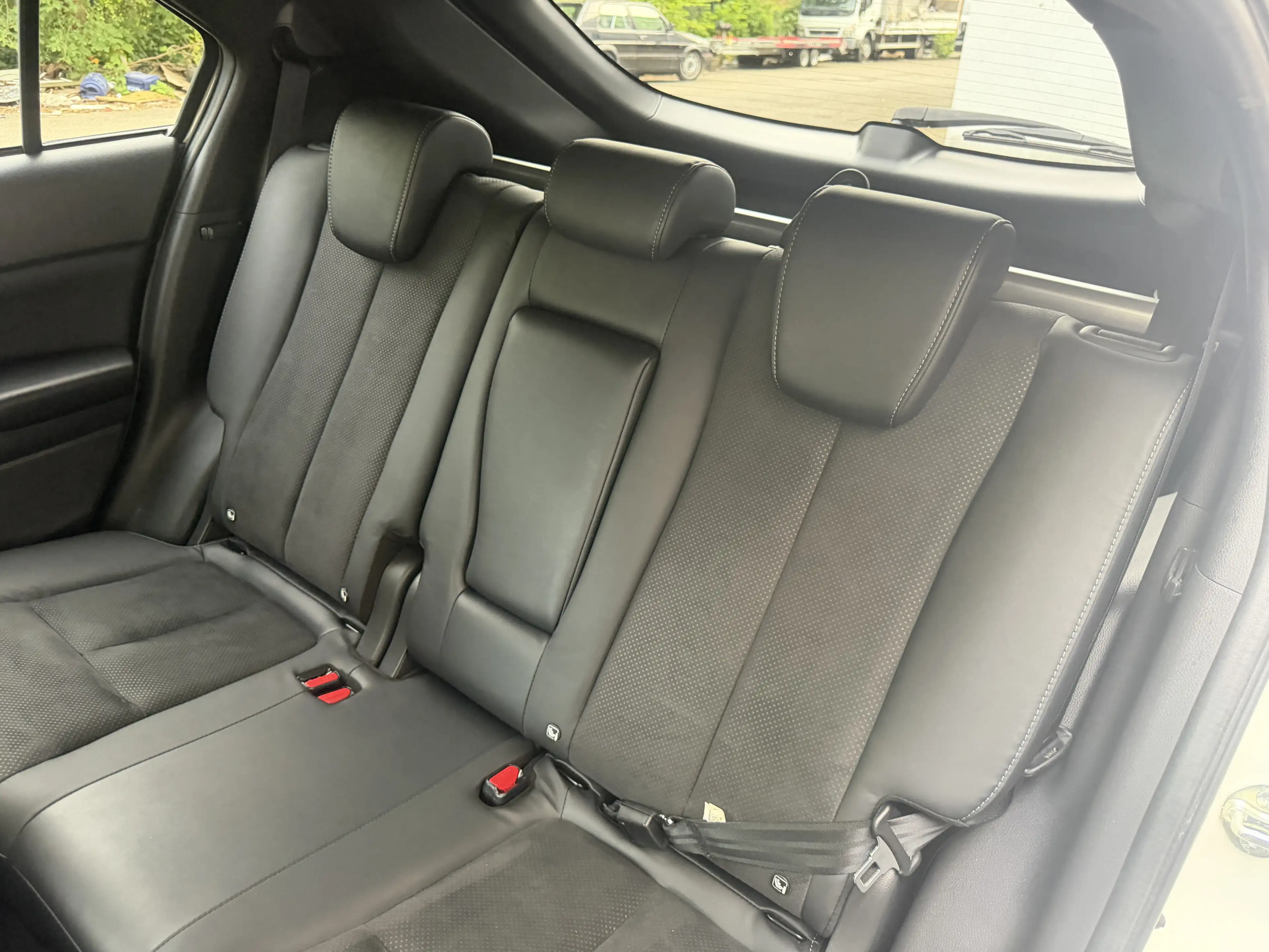 Mitsubishi Eclipse Cross Plus Hybrid 4WD LED Navi RüKamera — photo 15