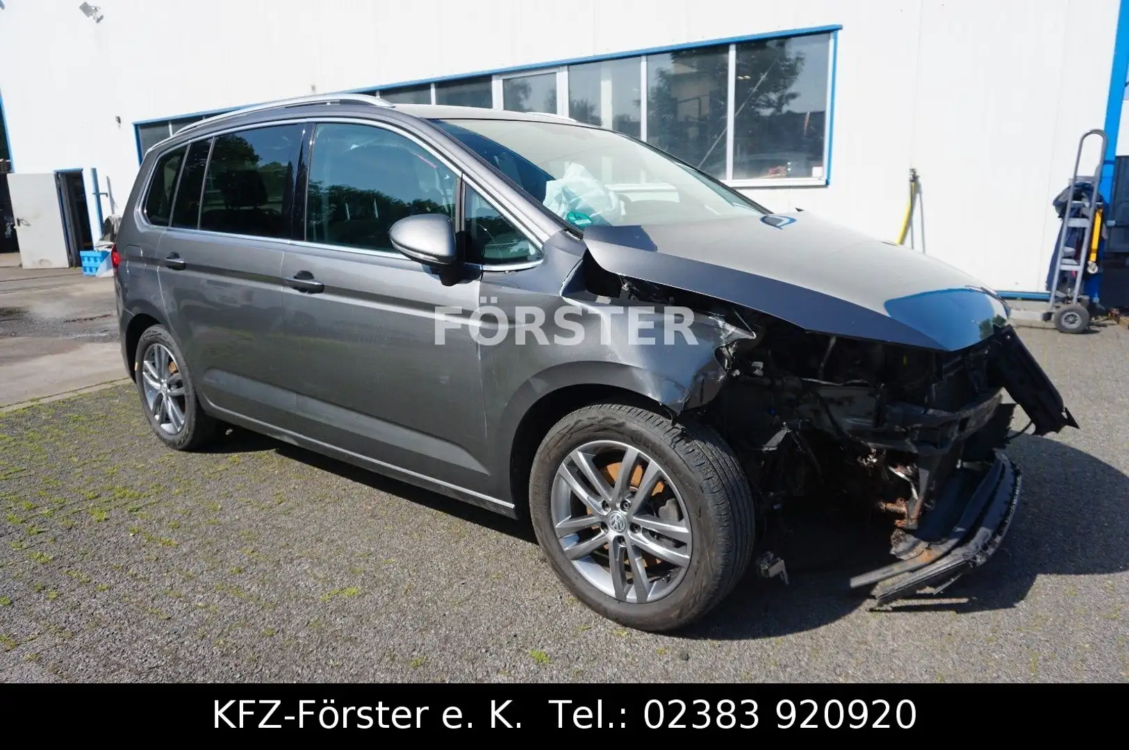 Volkswagen Touran Highline 7.Sizer Gris - 2