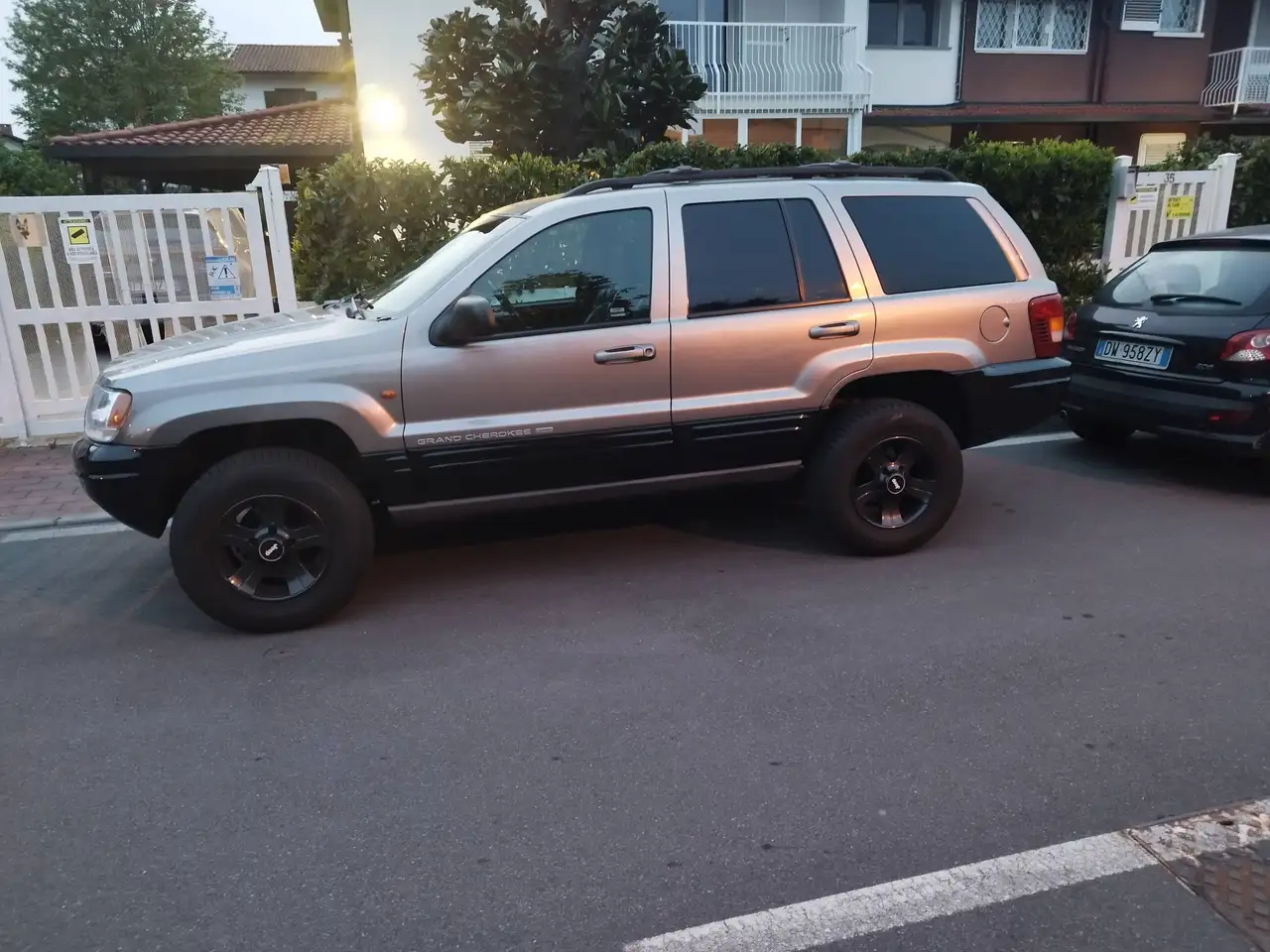Jeep Grand Cherokee II 1999 4.7 Limited auto, foto 2