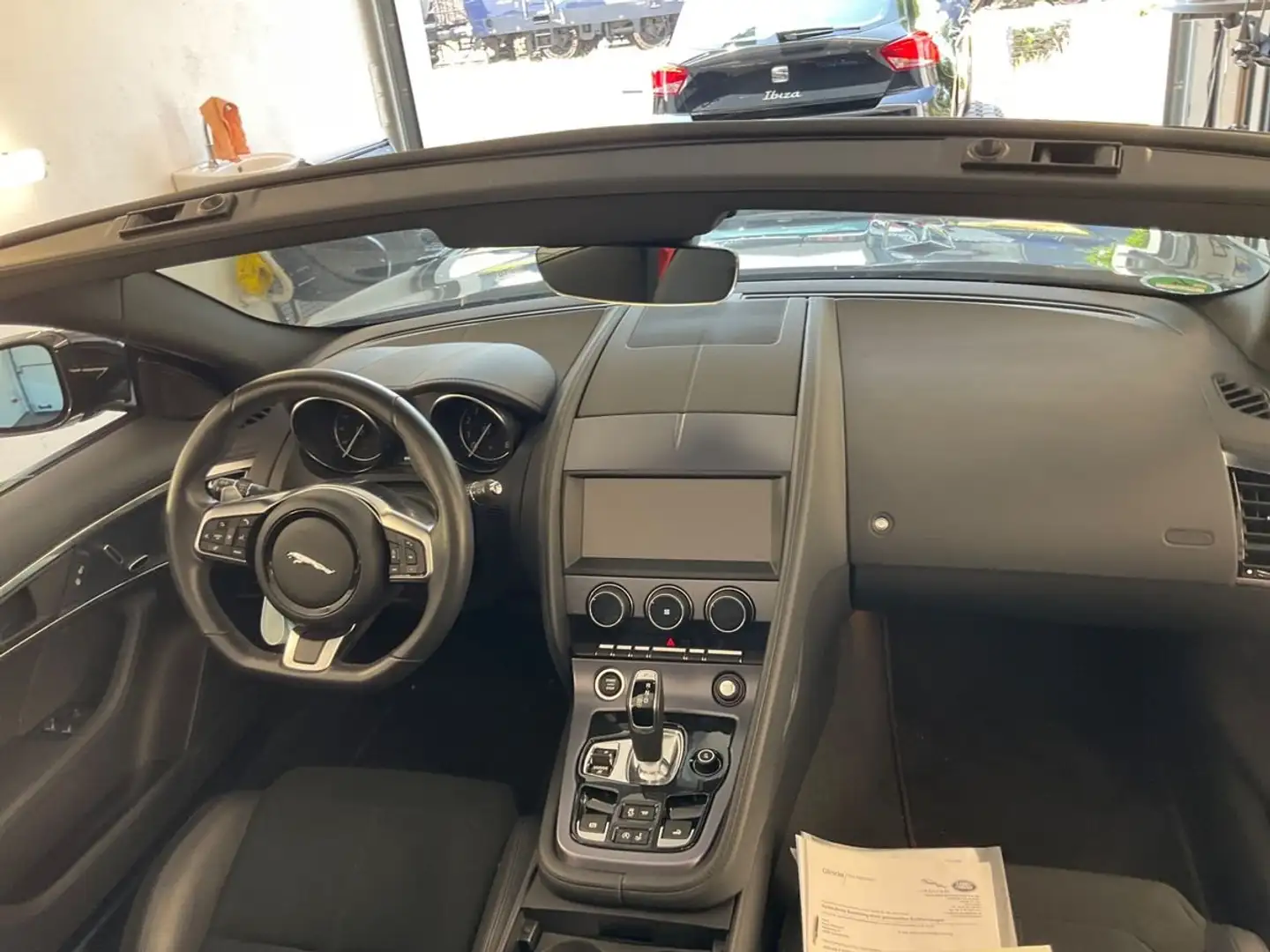 Jaguar F-Type F-Type Cabriolet 2.0 Aut. Schwarz - 2