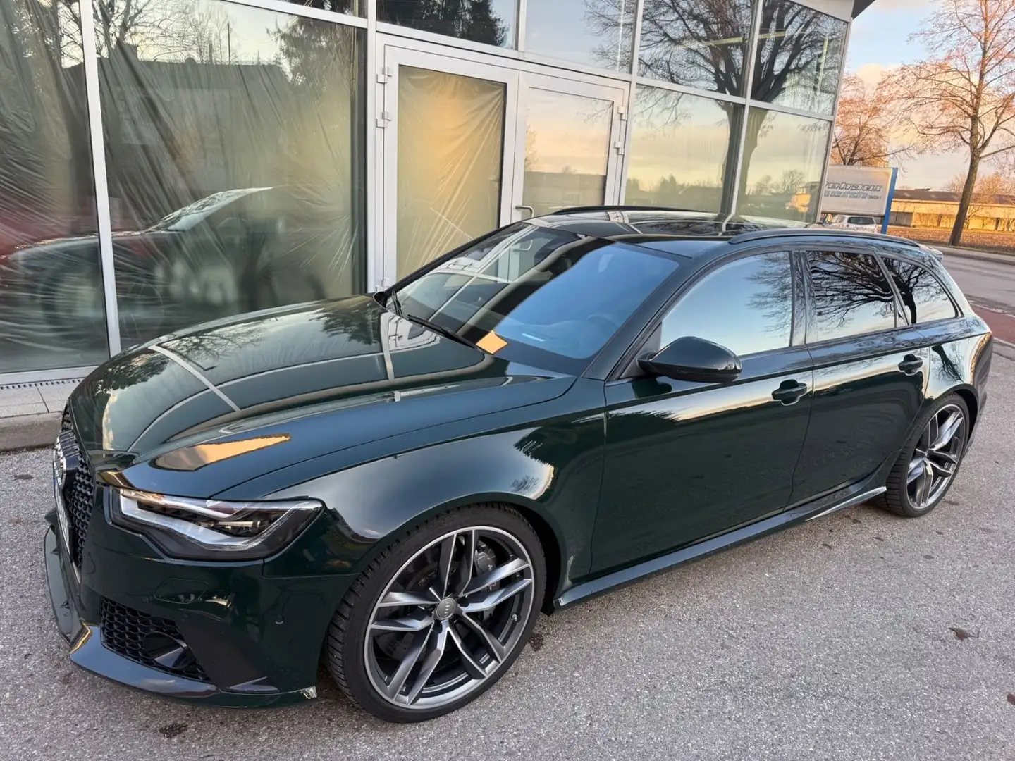 Audi RS6 RS 6 Avant 4.0 TFSI quattro Grün - 1