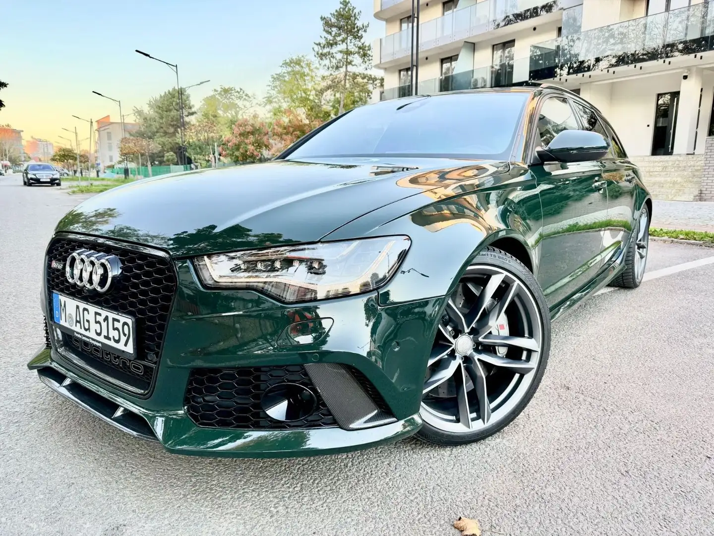 Audi RS6 RS 6 Avant 4.0 TFSI quattro Grün - 1