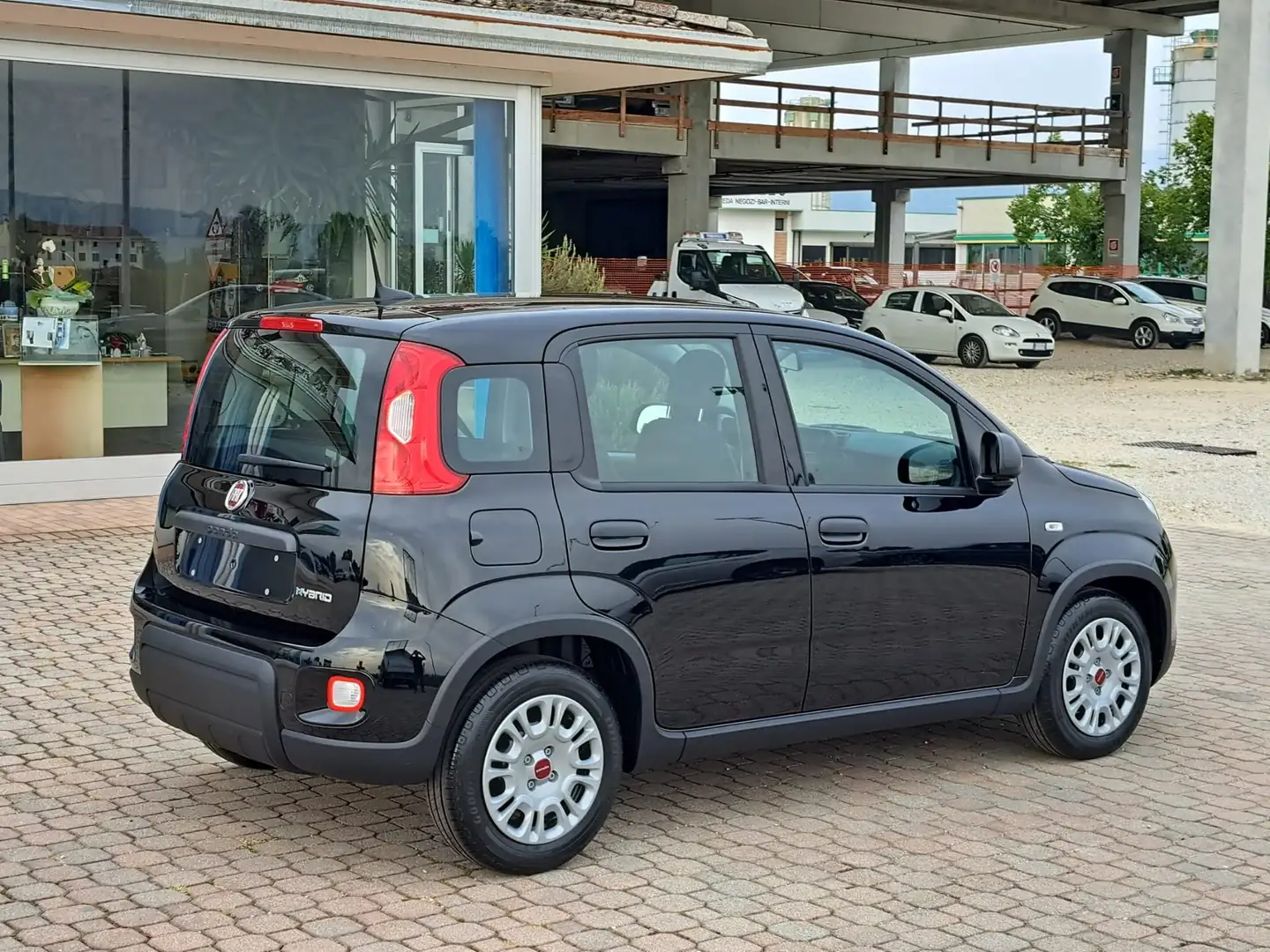 Fiat New Panda 1000 FireFly Hybrid 70CV ""Panda"" 5 Porte *Km. 0* Nero - 2
