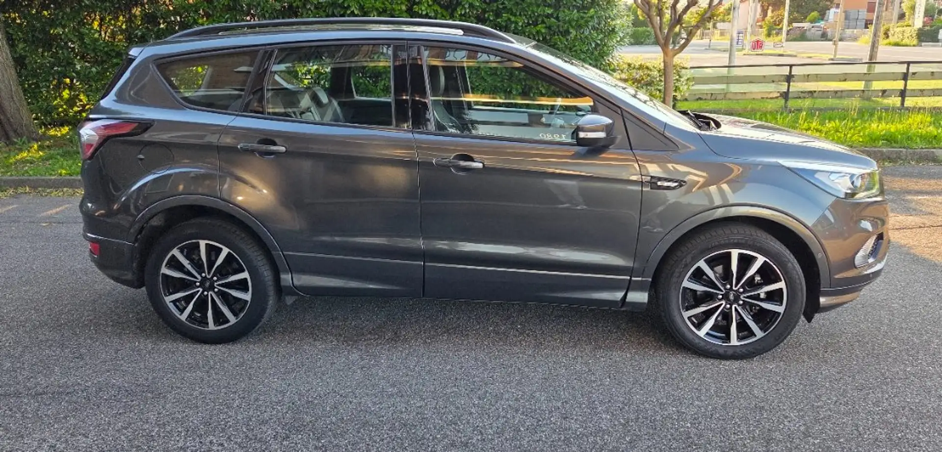 Ford Kuga Kuga 1.5 tdci ST-Line s Grigio - 2