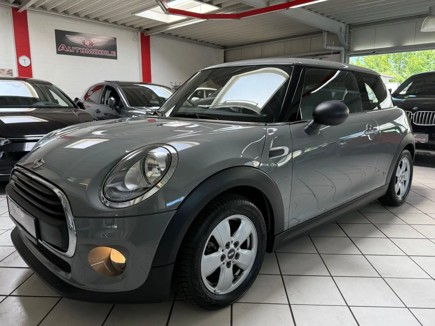 MINI One Mini 3-trg.One First PANORAMA PDC NAVI Grau - 1