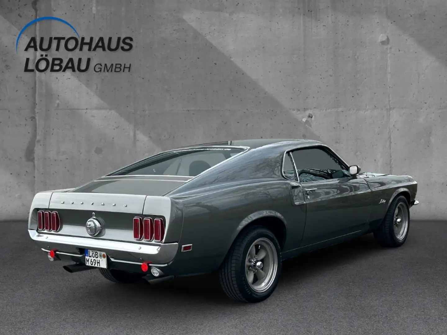 Ford Mustang Fastback Sportsroof 5.7 V8 Motor 351 Vollrestaurat Grau - 2