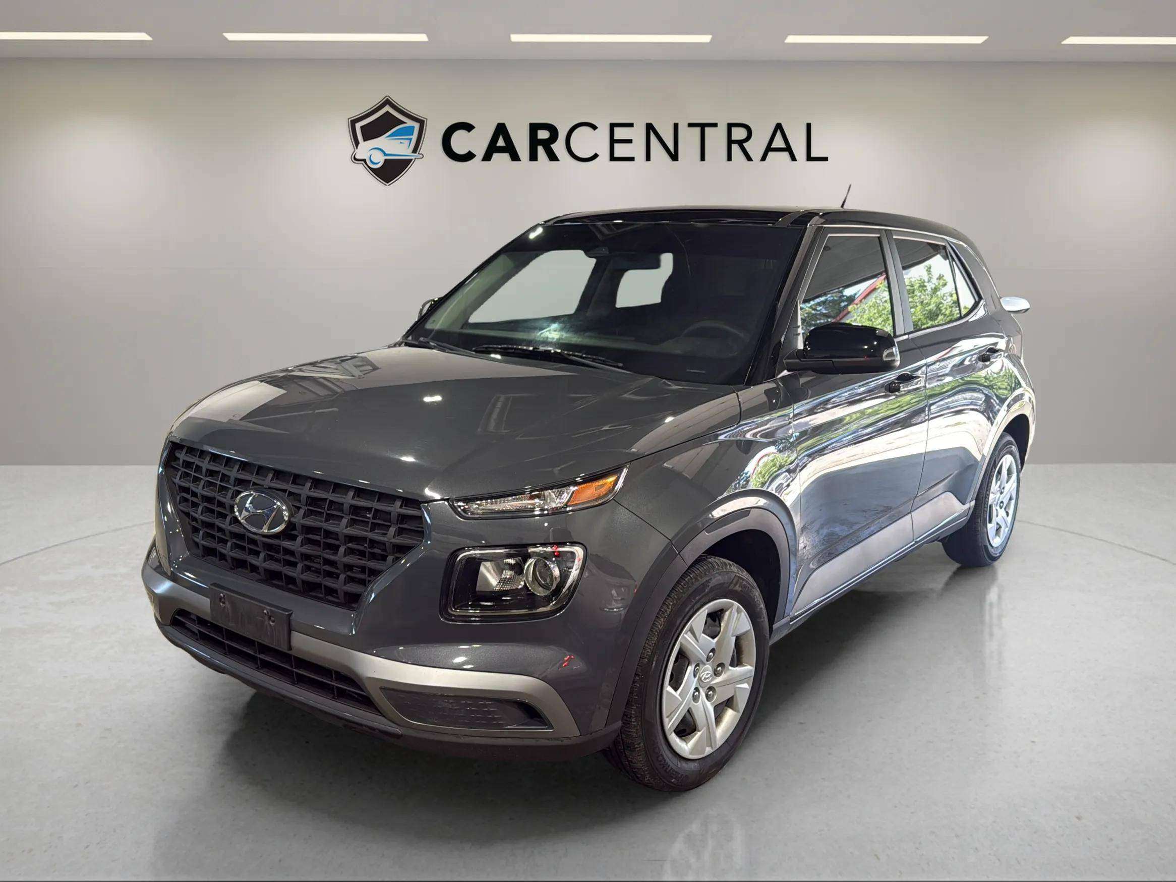 Gray 2023 Hyundai Venue SUV / Crossover Automatic