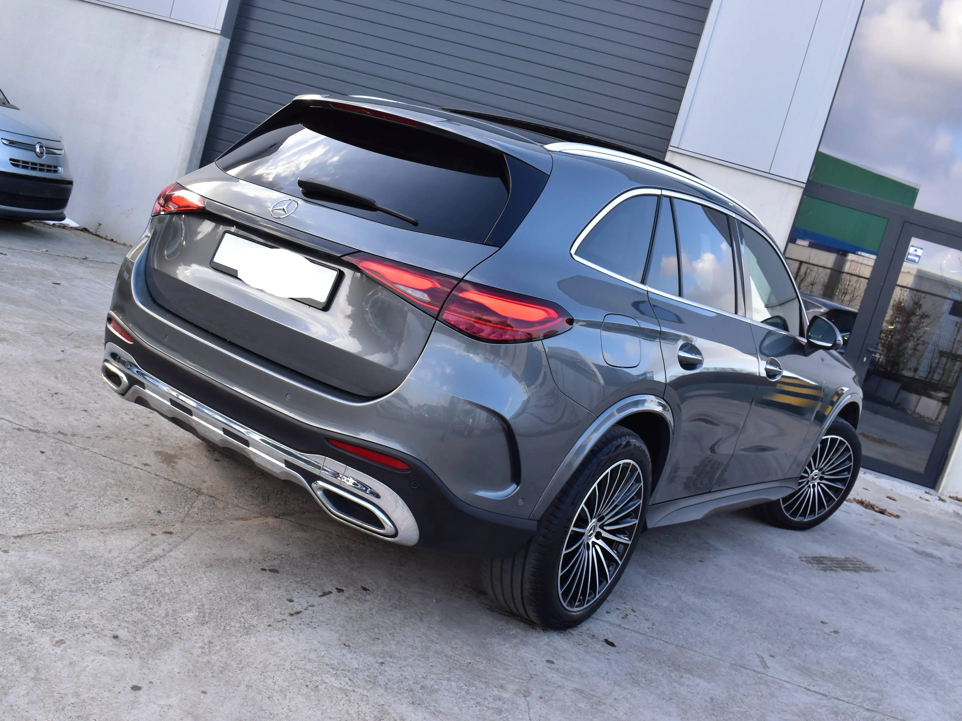 Mercedes-Benz GLC 300 de 4-Matic AMG *Pano* 41.239€ Netto — photo 3