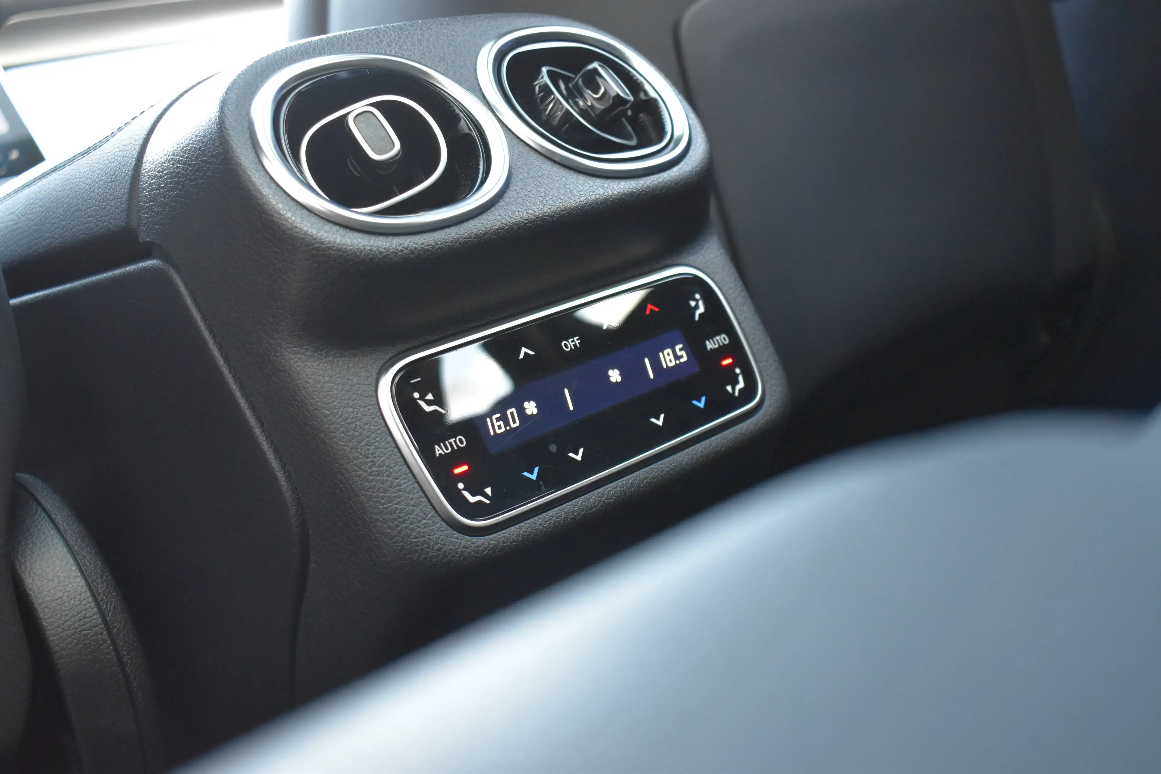 Mercedes-Benz GLC 300 de 4-Matic AMG *Pano* 41.239€ Netto — photo 10