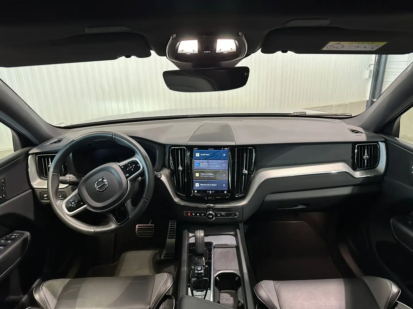 Volvo XC60 T6 Aut. LongRange R-Design Parkeercamera Leder 350 Zilver - 2