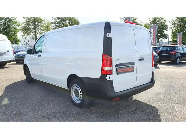 Mercedes-Benz Vito view 8