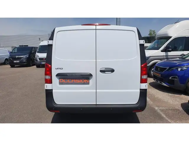 Mercedes-Benz Vito view 9