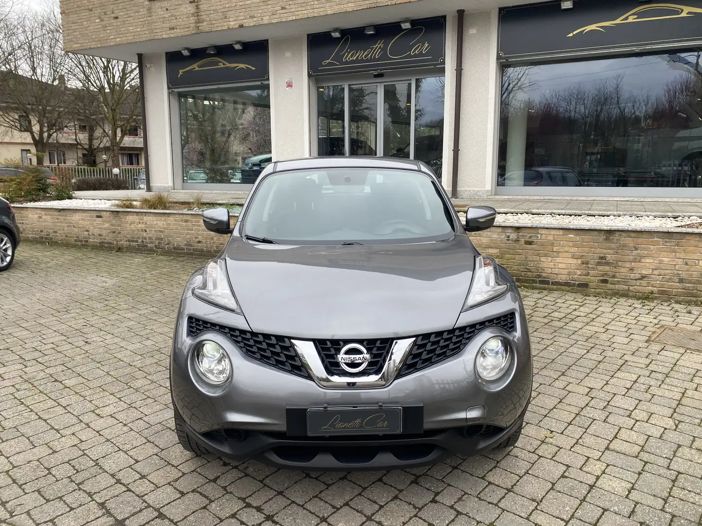 Nissan Juke Juke I 2015 1.6 Visia 94 Cv E6 BENZINA ! Grau - 2