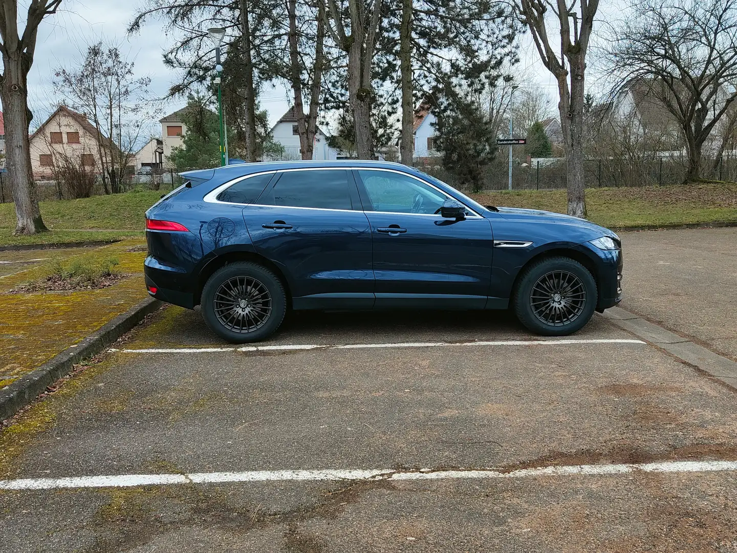 Jaguar F-Pace F-Pace V6 3.0 D - 300 ch AWD BVA8 Portfolio Bleu - 2