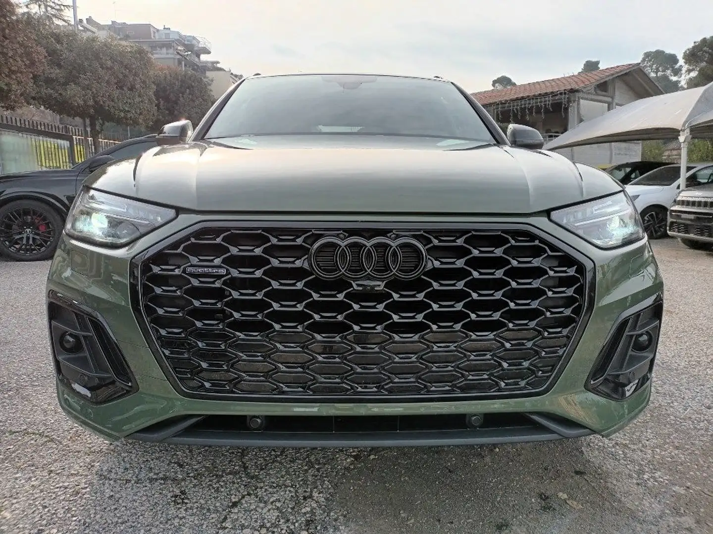 Audi Q5 SPB 40 TDI BLACKLINE 204CV NAV CAM360° MATRIX"20 Grün - 2