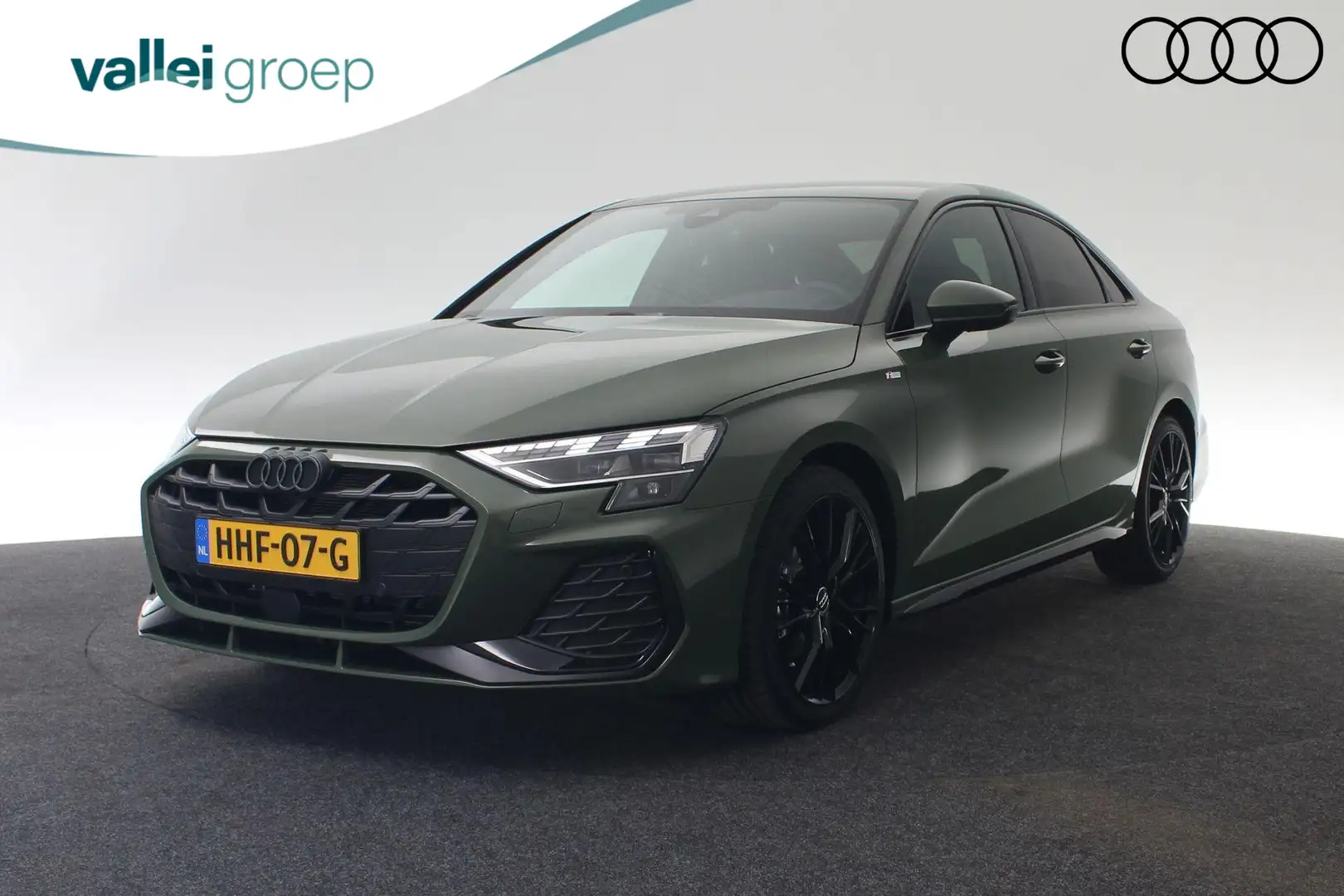 Audi A3 Limousine S Edition 30 TFSI 116 pk | Optiekpakket Groen - 1