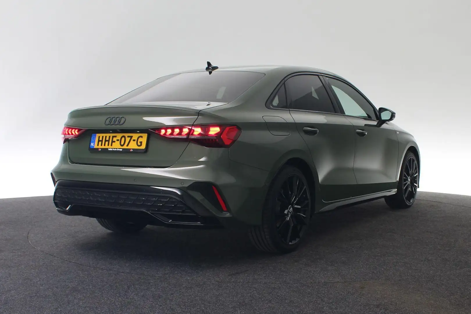 Audi A3 Limousine S Edition 30 TFSI 116 pk | Optiekpakket Vert - 2