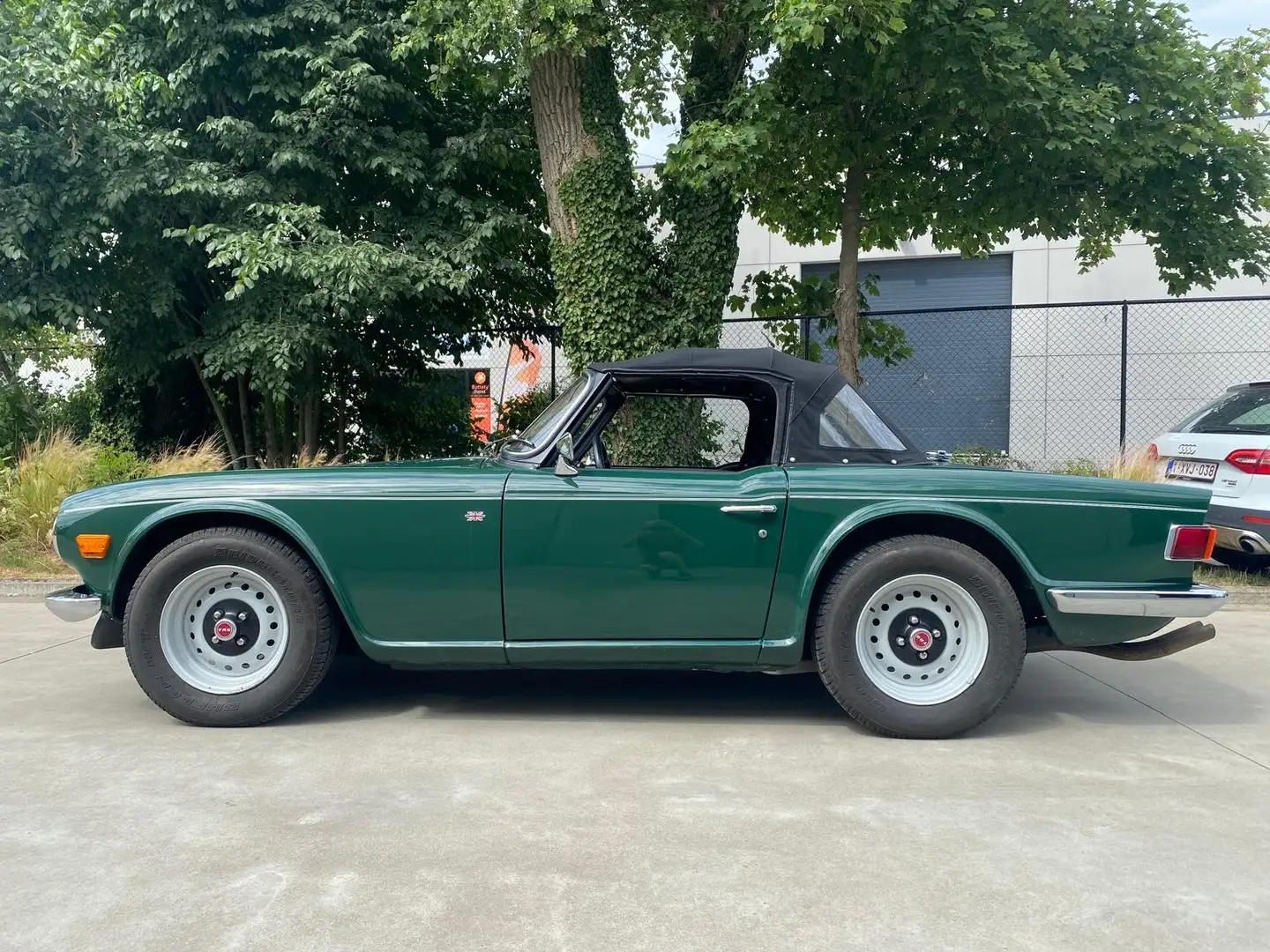 Triumph TR6 Groen - 2