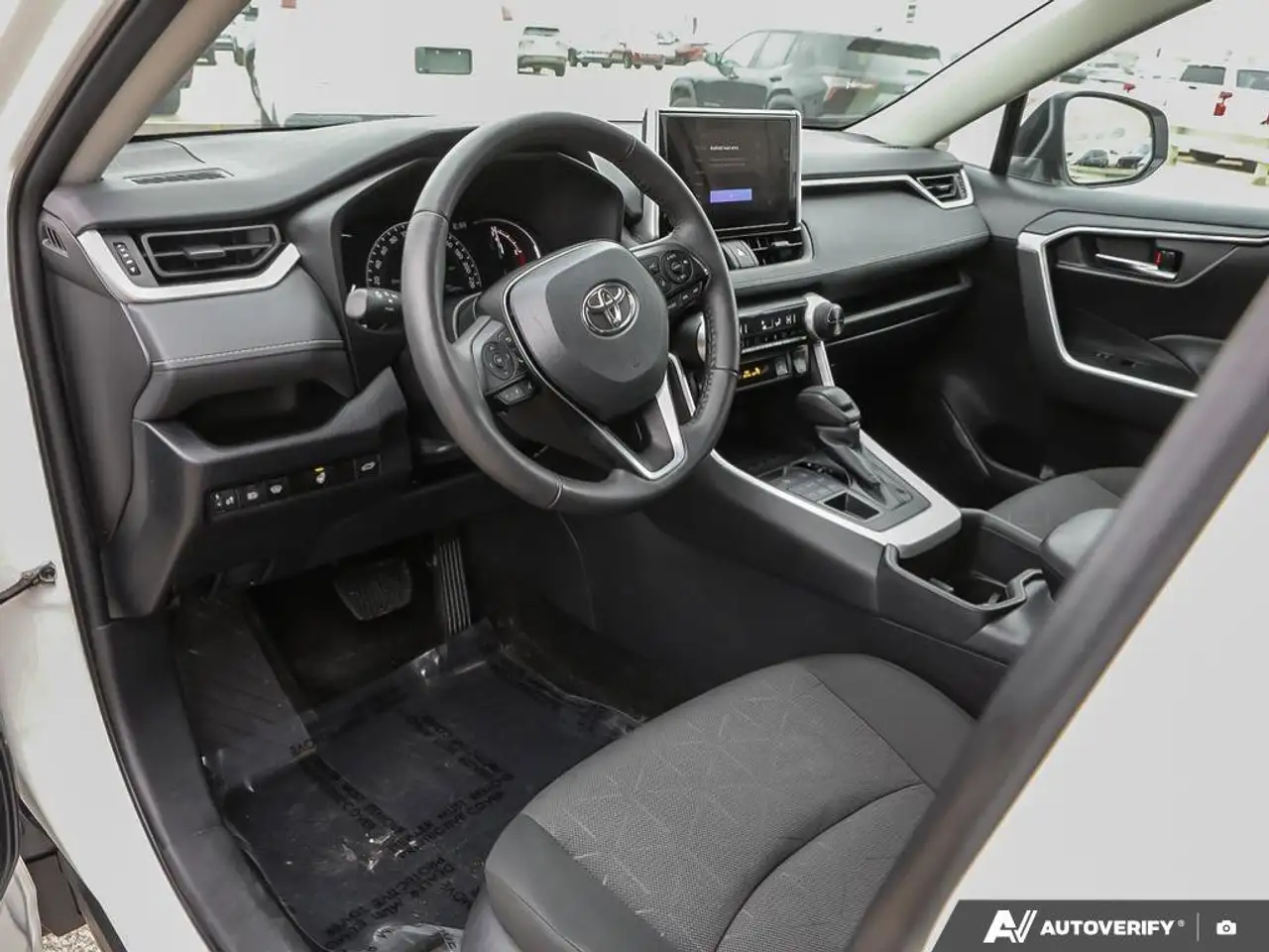 Toyota RAV 4 снимка Toyota RAV 4