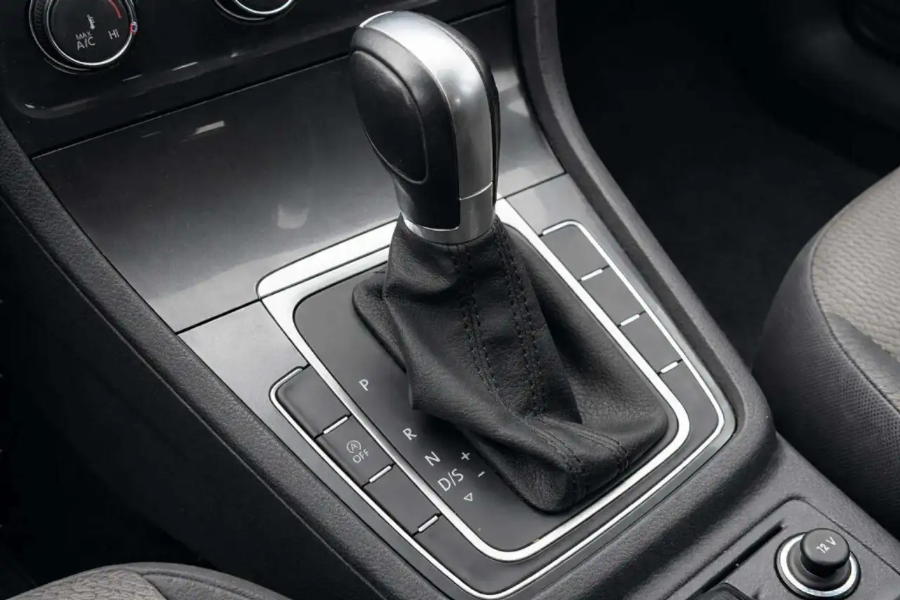 Volkswagen Golf снимка Volkswagen Golf
