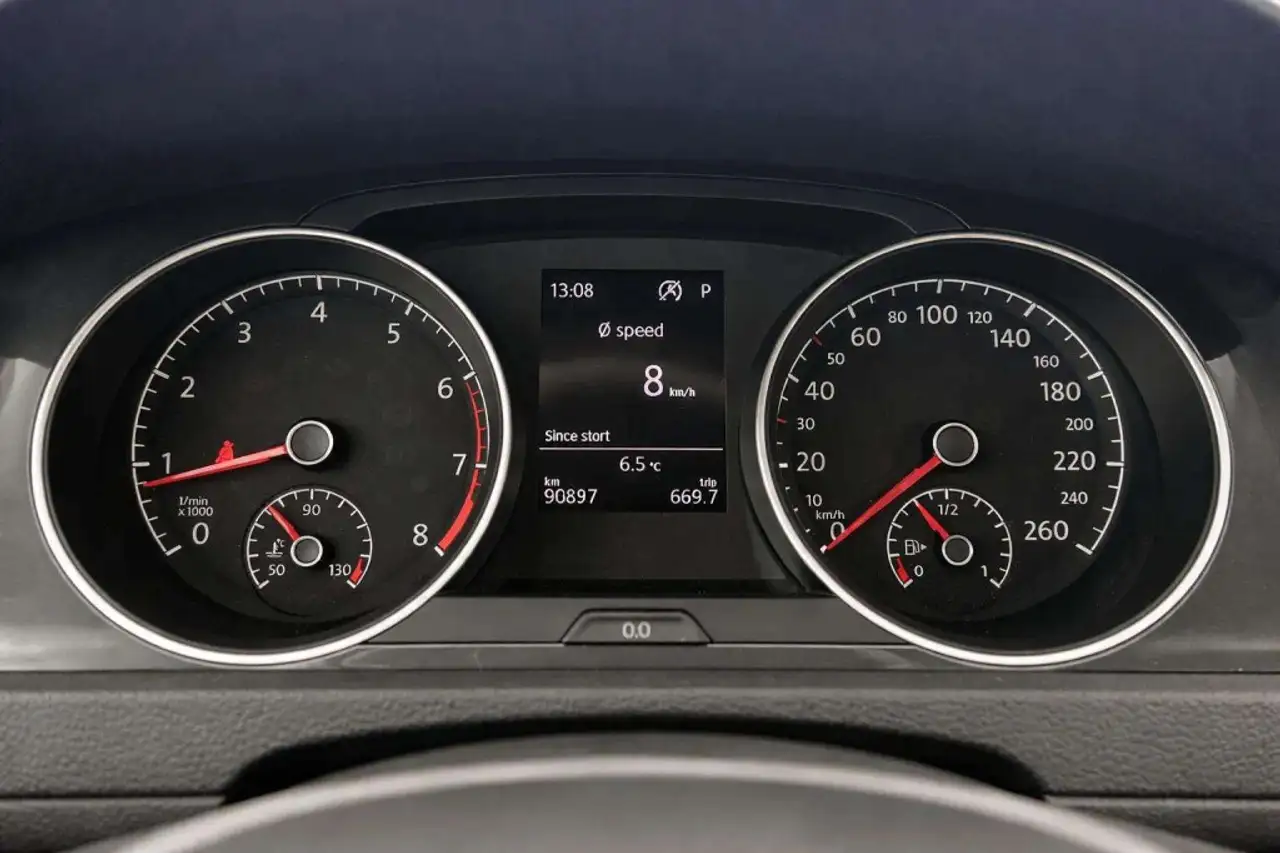 Volkswagen Golf снимка Volkswagen Golf