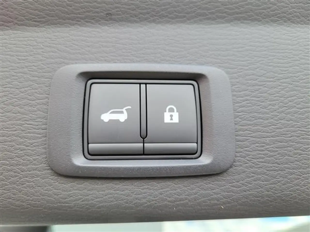 Mitsubishi Outlander снимка Mitsubishi Outlander