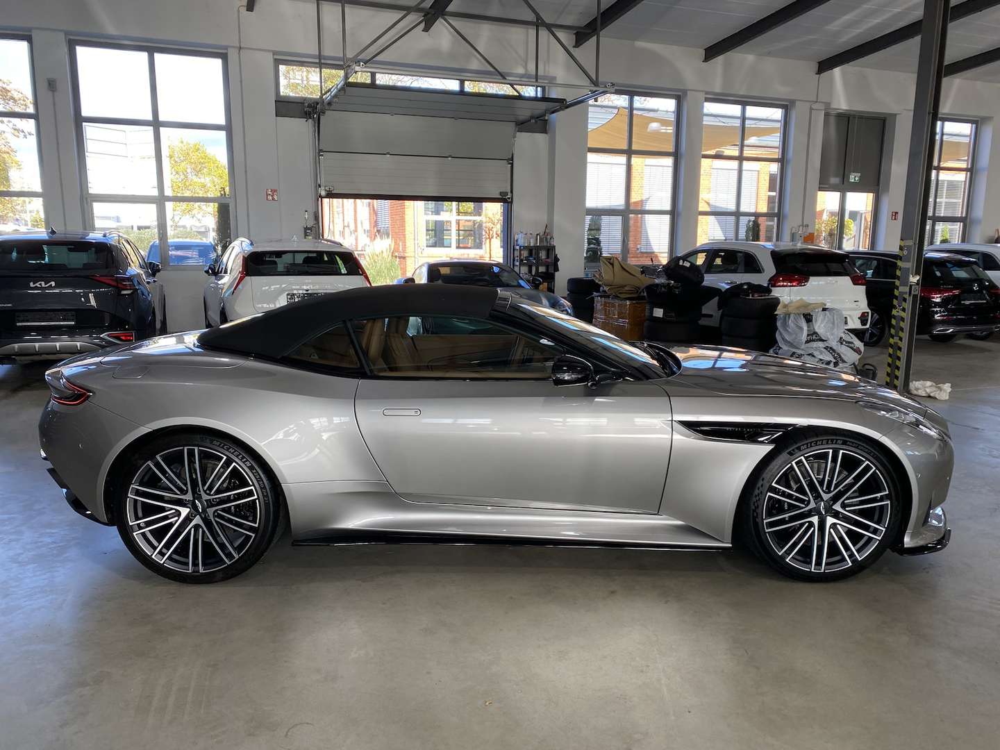 Aston Martin DB12 Volante Non Identifiée -  - Joinsteer - #4